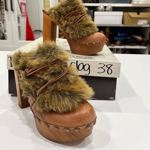 Jeffrey Campbell Fur Clogs